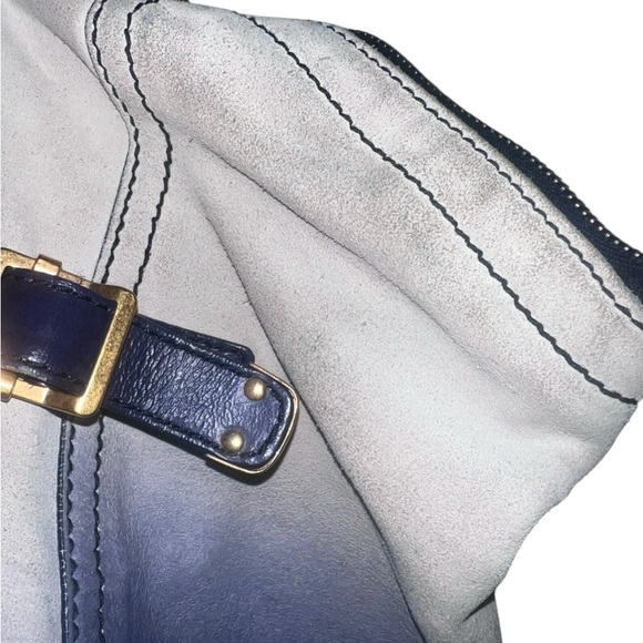 YVES SAINT LAURENT
Ombré Leather Downtown Tote - Picture 16 of 16